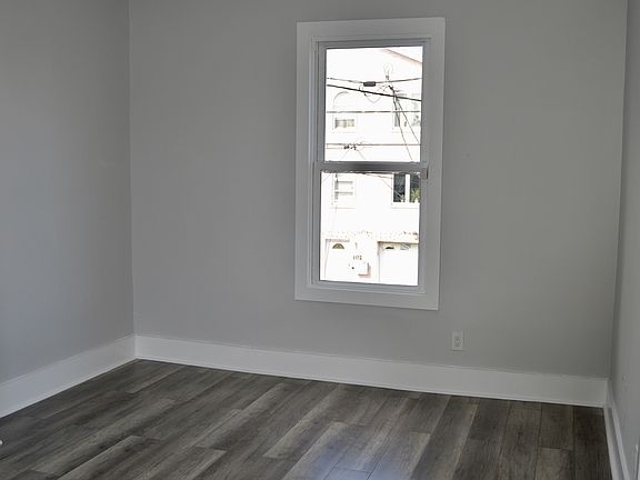 5th image of 99 Clinton Ave