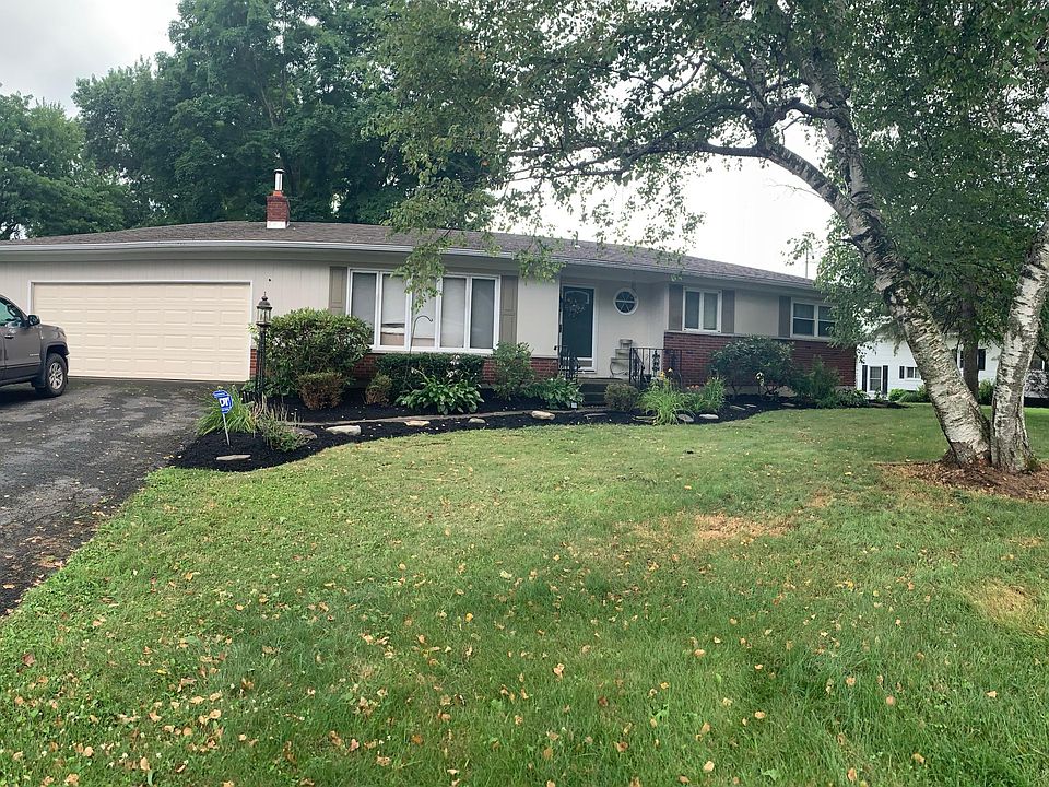 1st image of 16 Greenvalley Dr