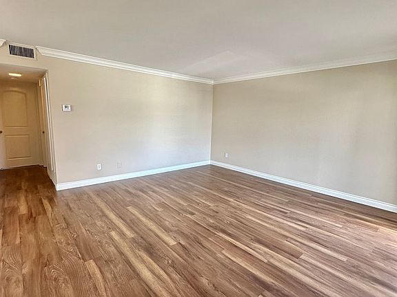 3rd image of 16742 Hoskins Ln APT D