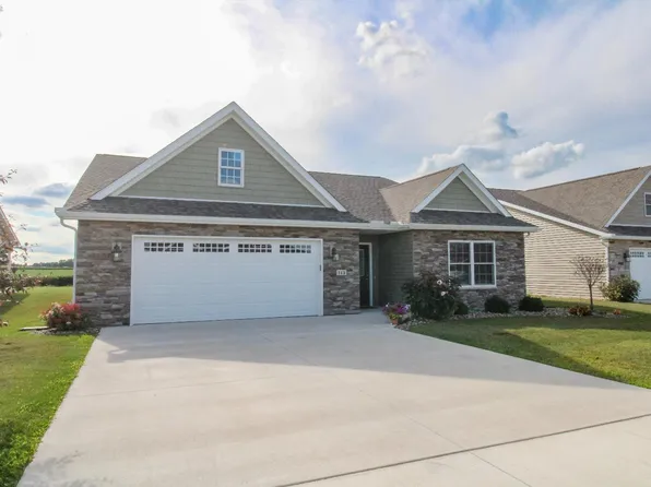 113 Centennial Dr, Bellevue, OH 44811