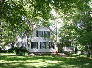 38W020 McDonald Rd, Elgin, IL 60124