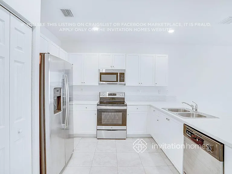 3373 W 105th Ter — Photo 23
