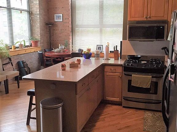 2nd image of 1439 S Michigan Ave APT 105