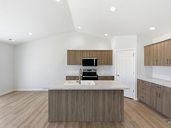 3rd image of 16536 Dunning Way