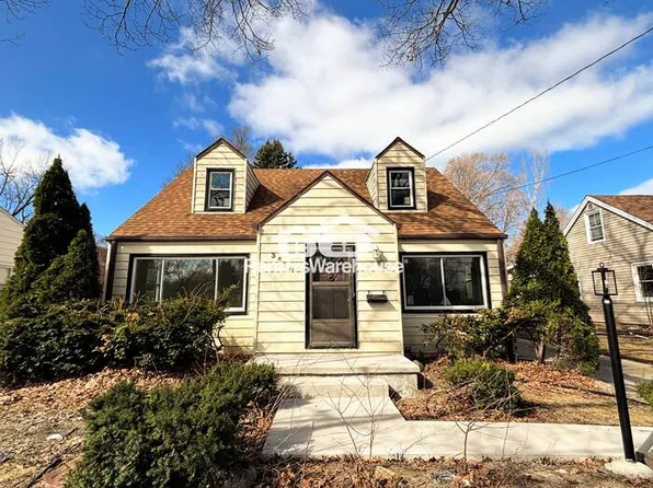 3610 64th St, Urbandale, IA 50322