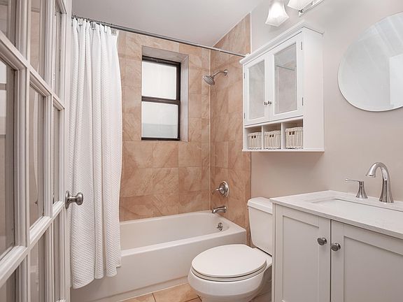 4th image of 4 W 109th St APT 5F