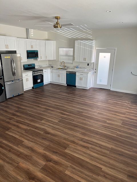1st image of 533 W Mariposa Ave #1/2