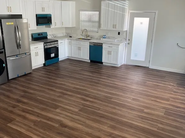 533 W Mariposa Ave #1/2, El Segundo, CA 90245