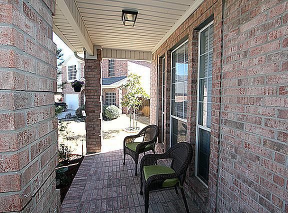2nd image of 4126 Petersburg Dr