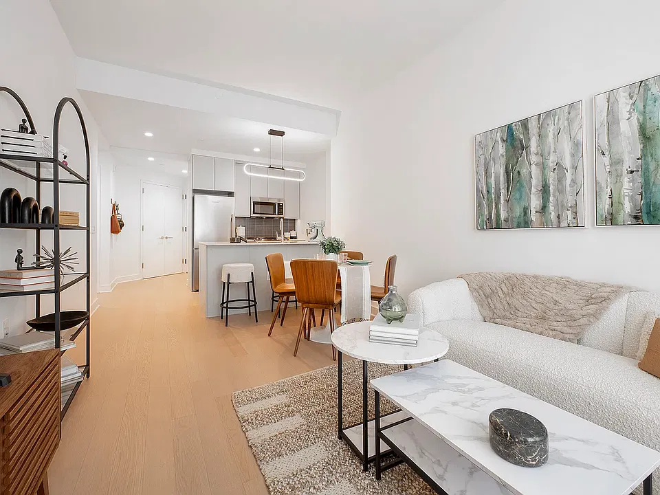 8 Court Sq #19H