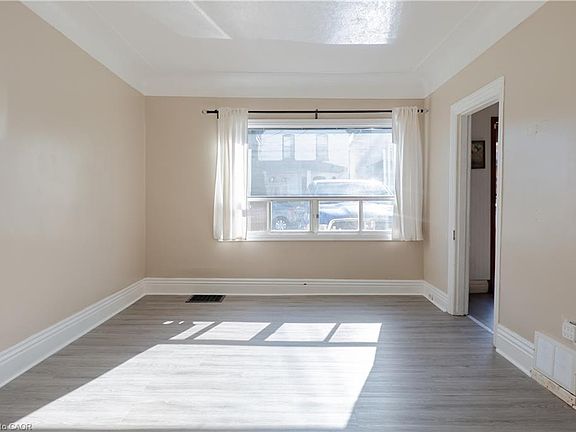 4th image of 111 West Ave N
