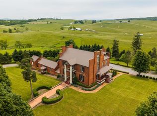 325B Factory Outlet Dr, Max Meadows, VA 24360