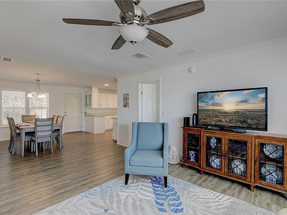5th image of 1486 Gardenia Dr