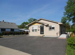 1522 N Cedar Lake Rd, Round Lake Beach, IL 60073