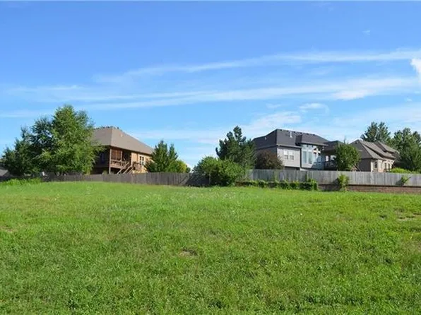 6139 N Elmwood Ave, Gladstone, MO 64119