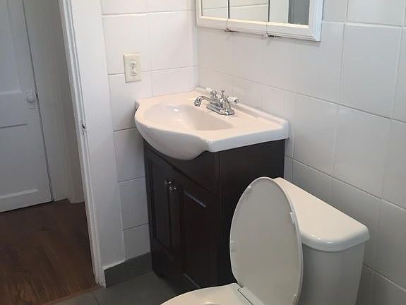 3rd image of 360 NE 174th St #1