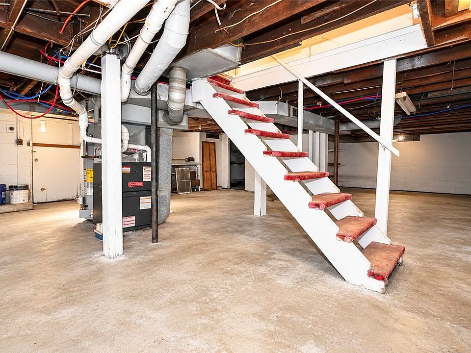 28th image of 468 Hiland Ave