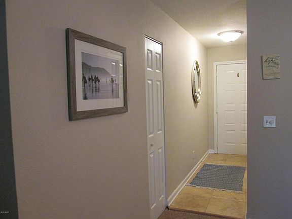 4th image of 7 Arbor Club Dr Unit 212