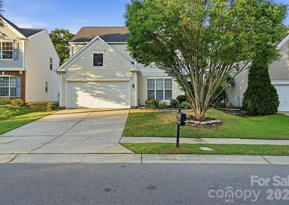 2910 Azalea Hills Dr