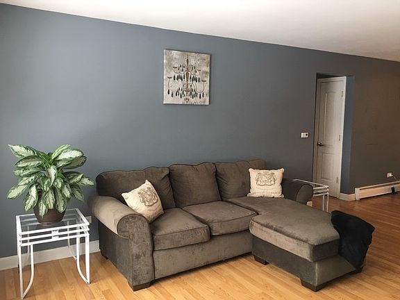 3rd image of 4115 Harlem Ave APT 1E