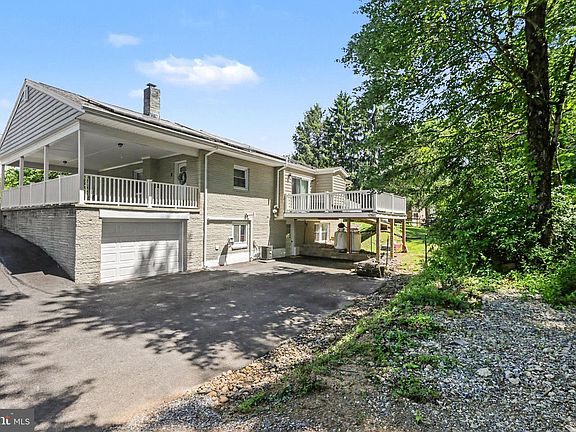 4th image of 331 Lakewood Dr
