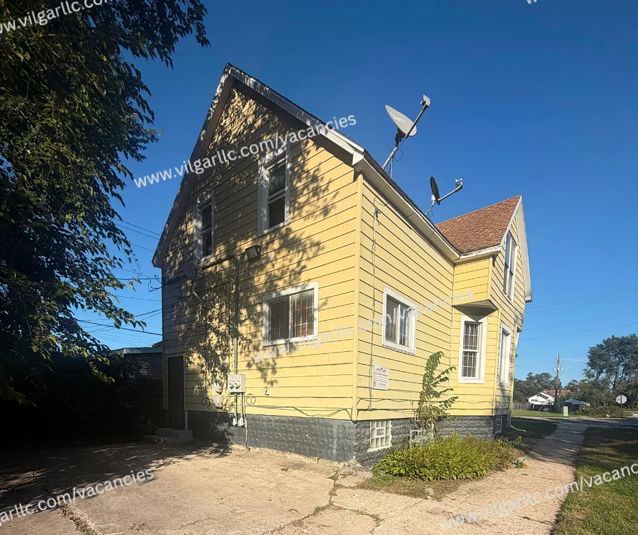 1126 Rutledge St. — Photo 2