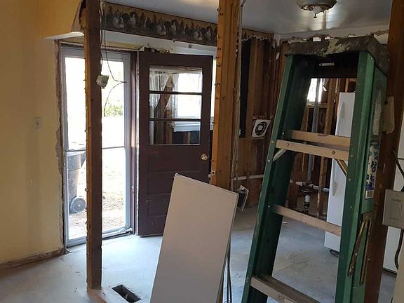 Wall removal kitchen/dining