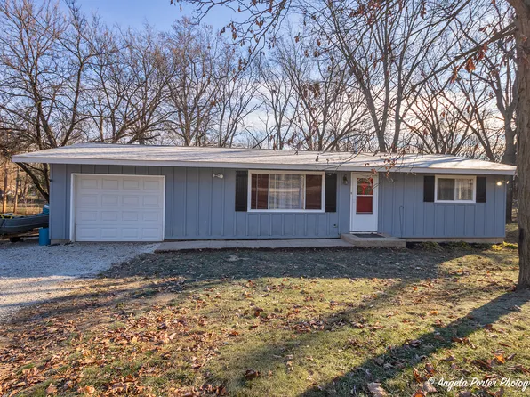 5108 Lear St, Wonder Lake, IL 60097