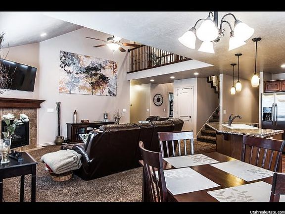 4th image of 6894 W Sunlit Way