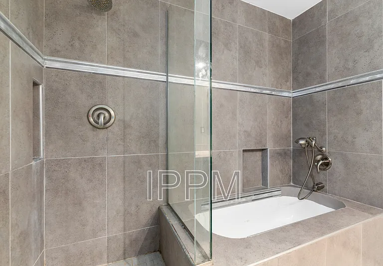 5233 Clearview Dr — Photo 13