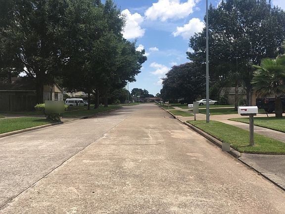 4th image of 407 Lost Rock Dr