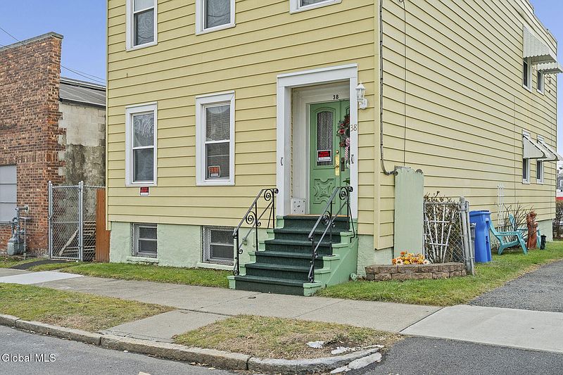 3rd image of 38 North Street