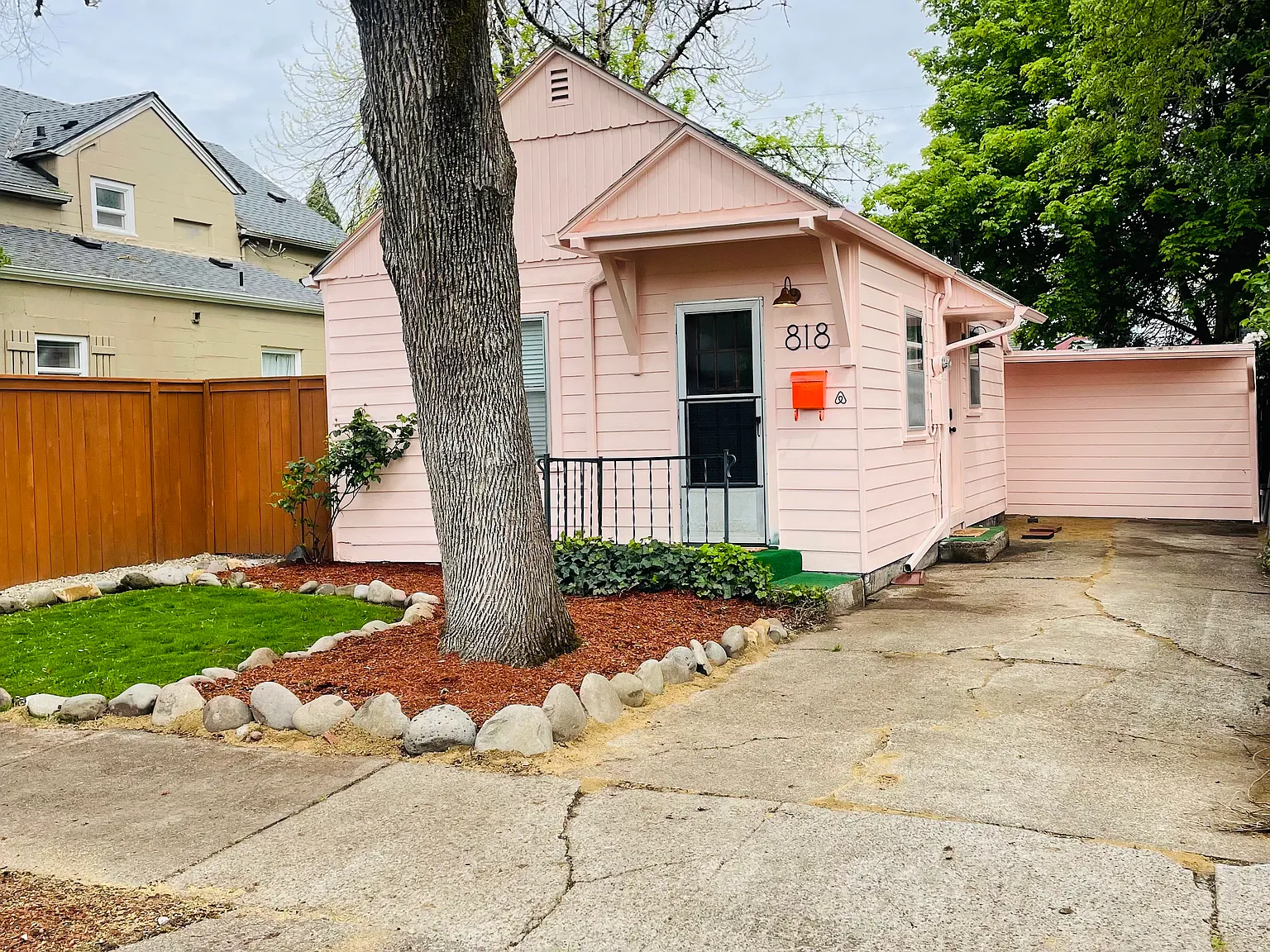 1 bed, 408 sqft, $2,150 — Photo 2