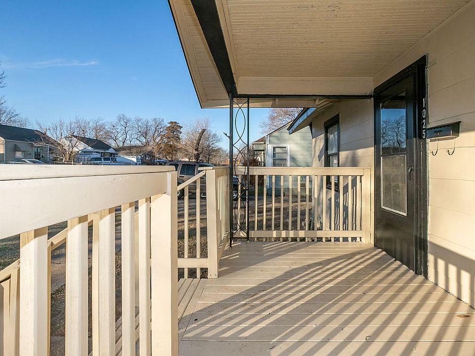 1st image of 1025 N Gary Ave #1