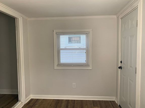 4th image of 704 Mansfield Ave