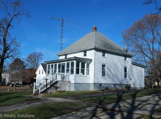 4131 Pleasant St, North Branch, MI 48461