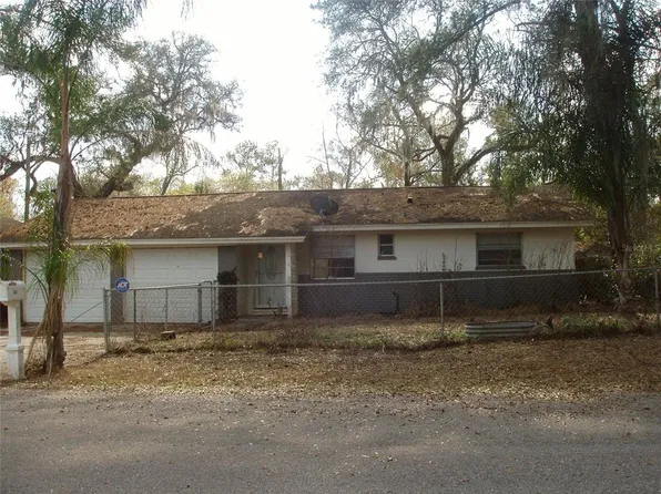 3401 Riderwood Dr, Dade City, FL 33523