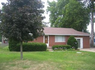 1304 Southlawn Dr, Streator, IL 61364