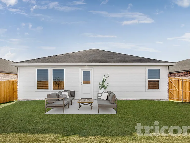1324 Amapola Dr — Photo 15