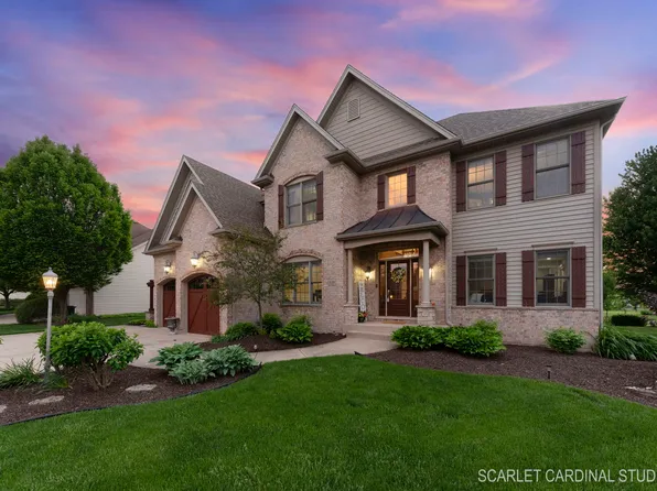 930 Oak St, Sugar Grove, IL 60554