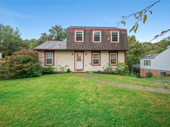 4718 Woodlake Dr, Allison Park, PA 15101