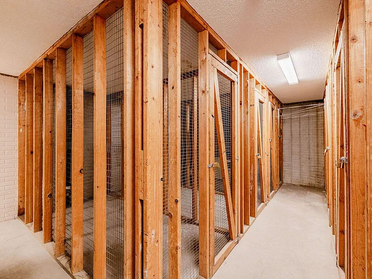 Cambridge Apartments — Photo 13