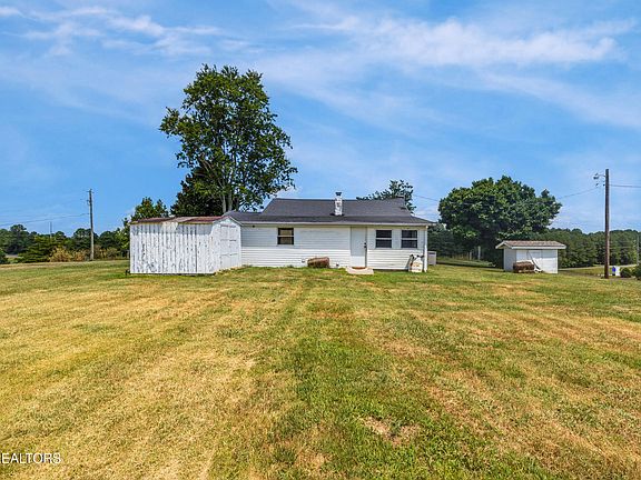 3rd image of 1177 Wade Rd W