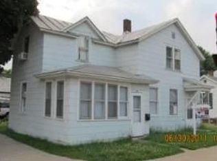 1128 4th St S, La Crosse, WI 54601