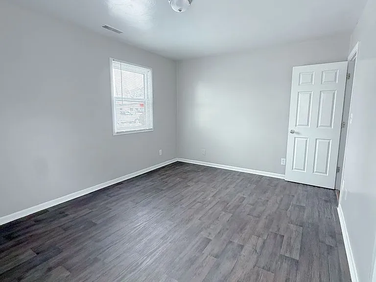 1707 Madison St — Photo 10