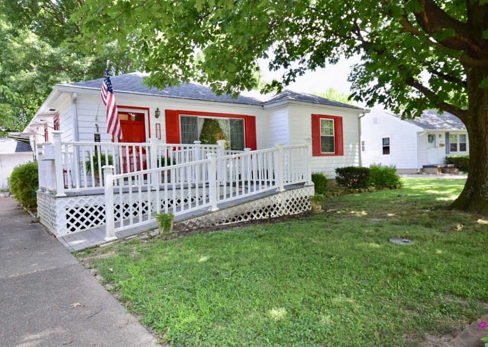 1st image of 2612 E Missouri St