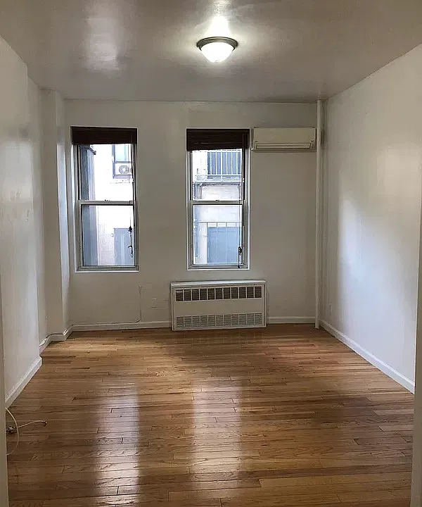 19 Division St #4C