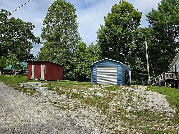 Garage and storage building 