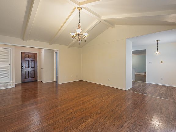 5th image of 804 N Ector Dr
