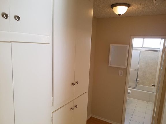 2nd image of 3646 Clarington Ave APT 5